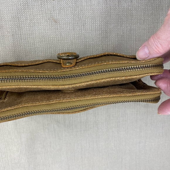 TANO ORIGINAL CHICKLIT GOLD SUEDE WALLET/CLUTCH - Picture 14 of 15